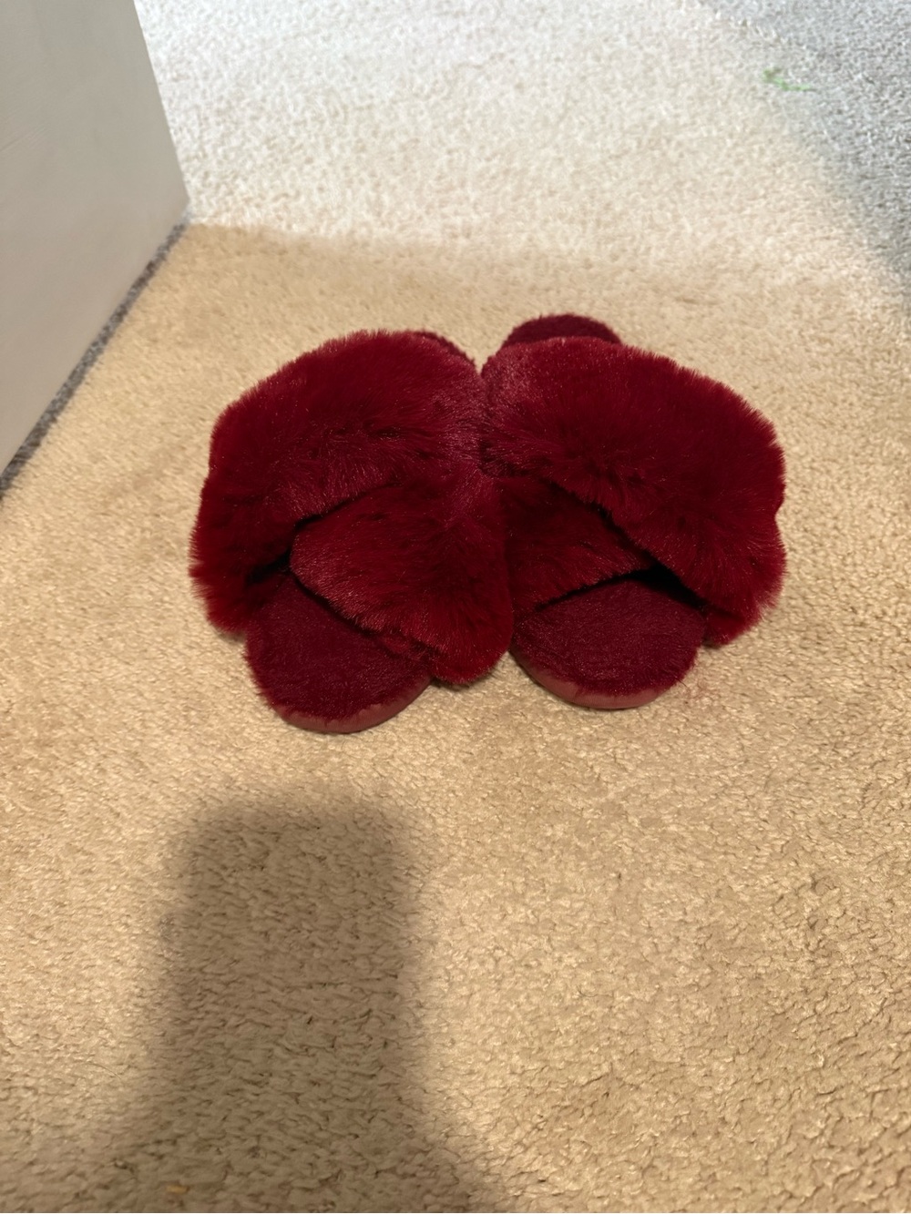 Plush Crisscross Fuzzy Slippers - Burgundy